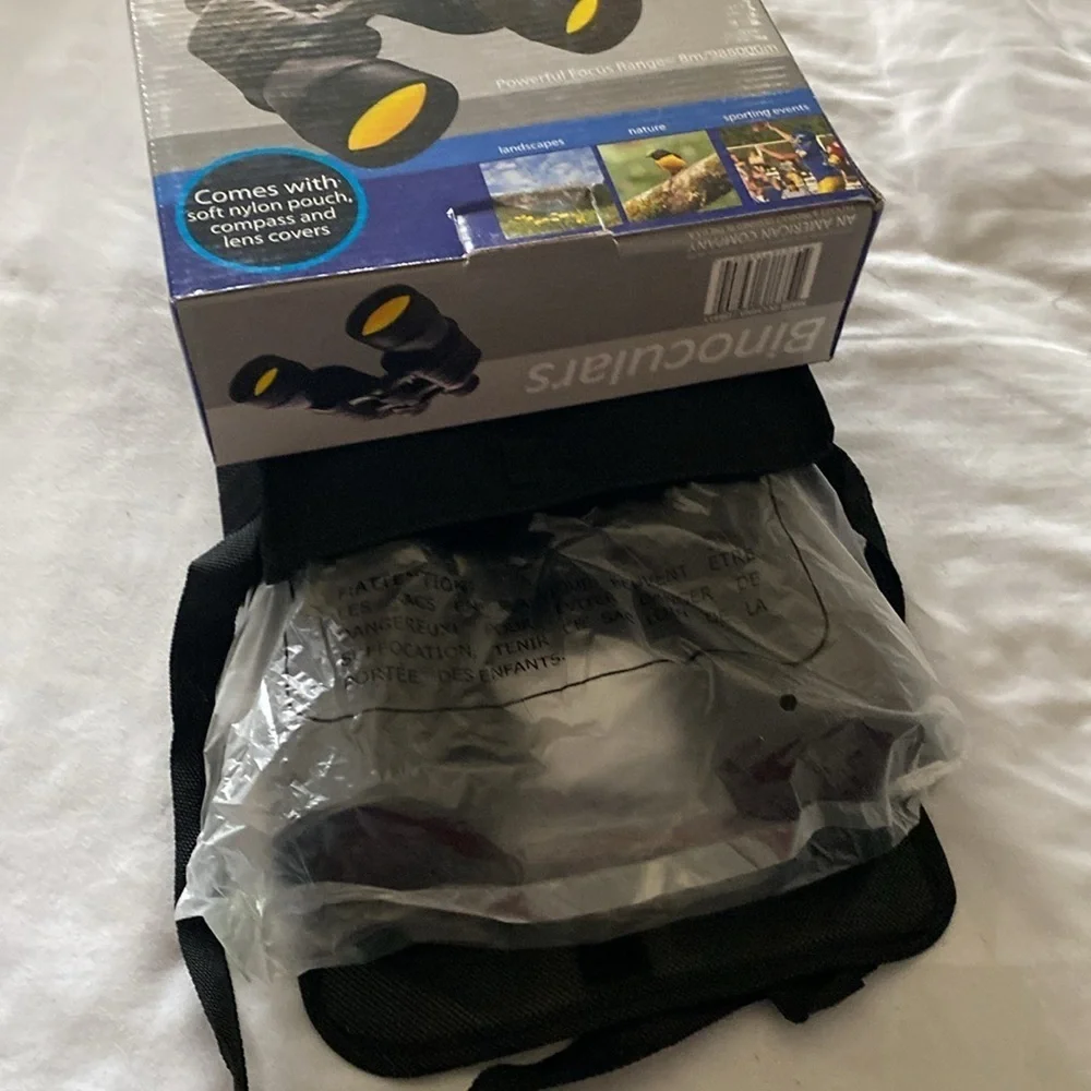 KOLE Imports Black Binoculars with Case and Compass NWOT